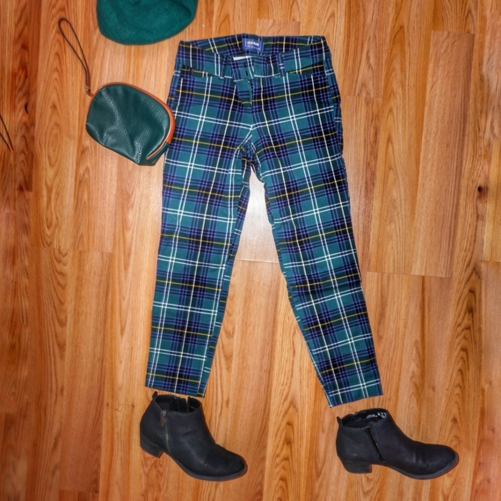 Old Navy Pixie Mid Rise Ankle Plaid Pants
